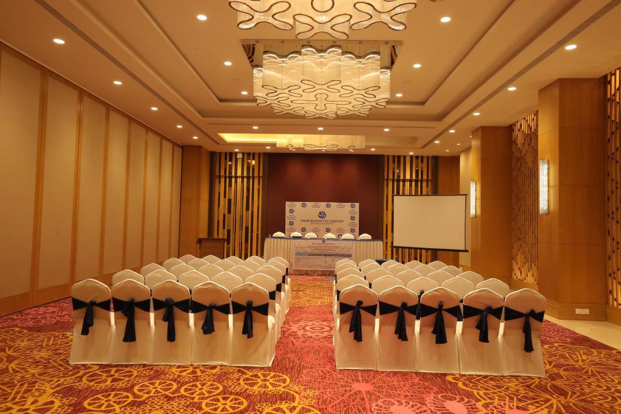 The Imperial Palace Rajkot Exterior photo